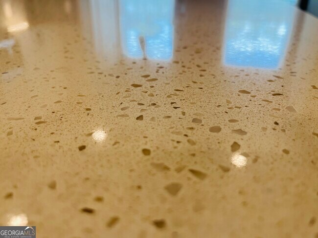 Building Photo - 33 Cobalt Ln