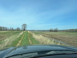 Building Photo - 40 Lake Shore Rd