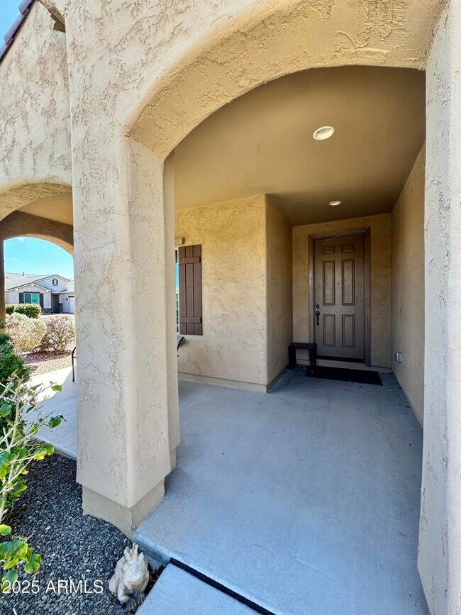 Building Photo - 25925 W Tonto Ln