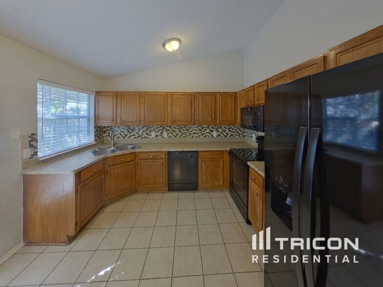 Building Photo - 2601 Country Creek Ln
