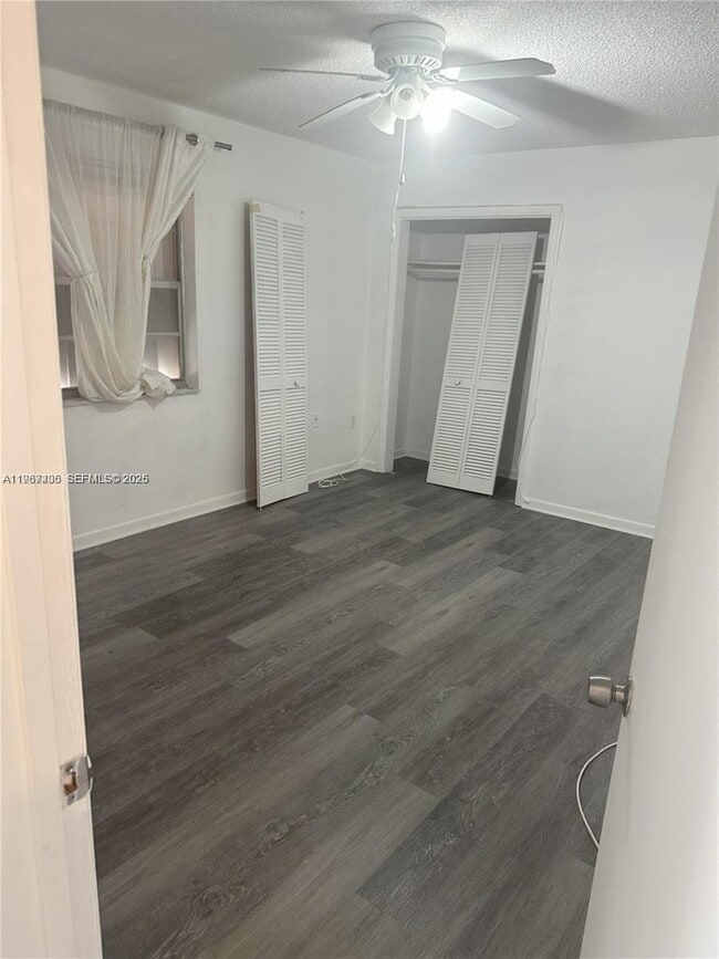 Building Photo - 3268 SW 25th St