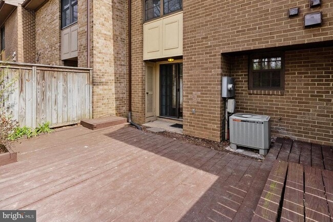 Building Photo - 2053 Headlands Cir