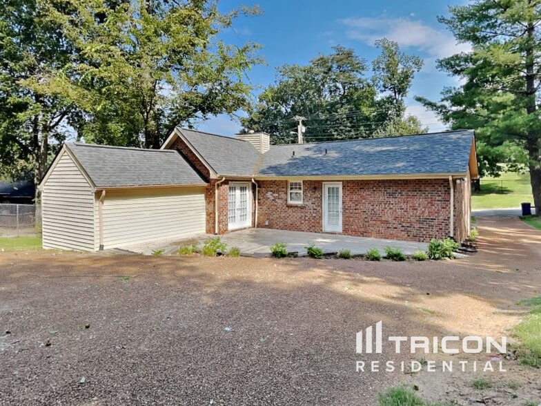 Building Photo - 3009 Blackwood Dr