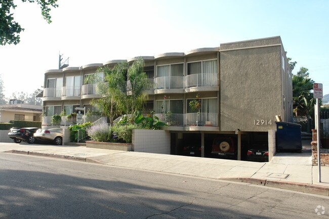 Primary Photo - 12914 Valleyheart Dr