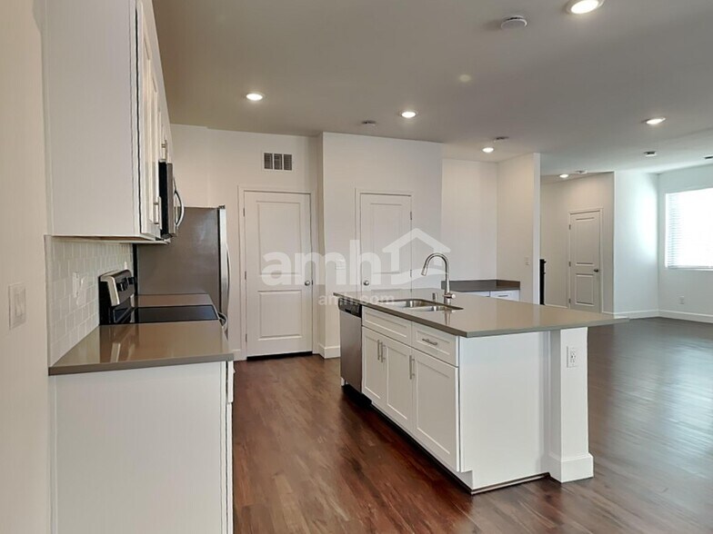 Building Photo - 2742 Hot Cider Ave