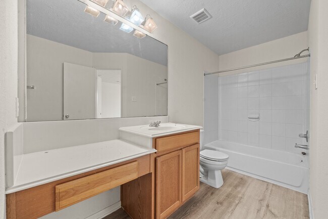 Building Photo - 20719 Fair Castle Dr