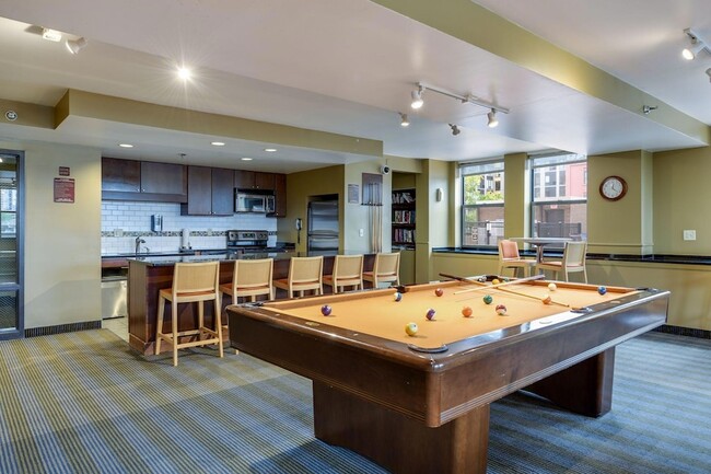 Building Photo - 401 S 1st St