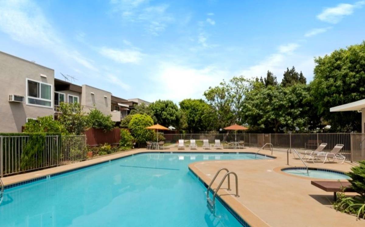 Building Photo - 11120 Queensland St