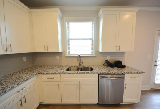 Building Photo - 1450 Sunny Vly Ln