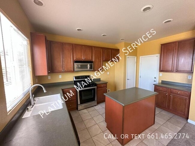 Building Photo - 37230 Queen Anne Pl