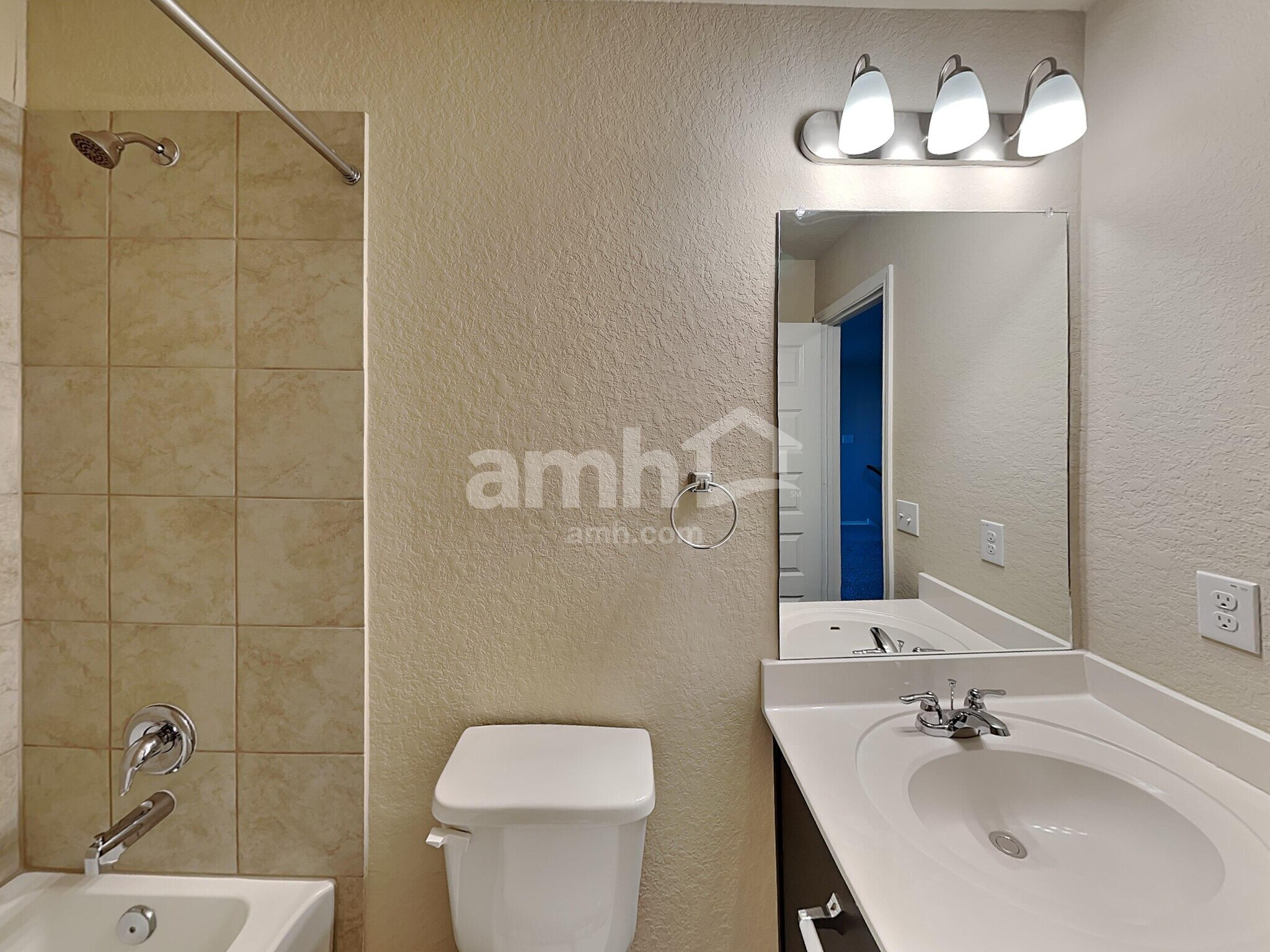 Building Photo - 747 Red Barn Bnd