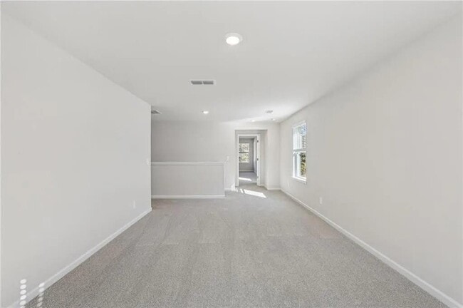 Building Photo - 265 Sequoia Ln