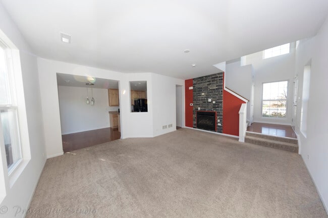 Building Photo - 636 Hawley Dr