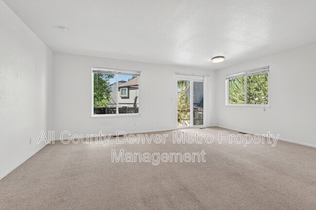 Building Photo - 10203 Vine Ct