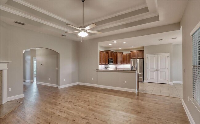 Building Photo - 657 Parish Lakes Dr