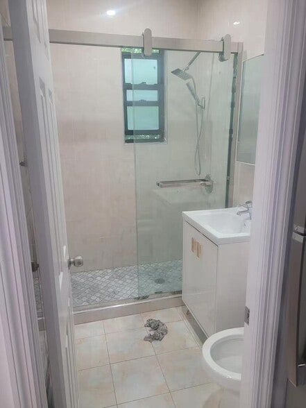 Building Photo - 14428 Jewel Ave