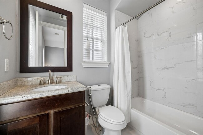 Building Photo - 1242 W 23rd St