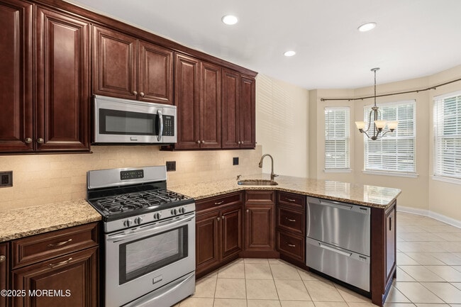 Building Photo - 15 Faxon Dr