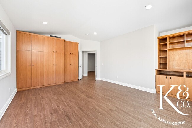 Building Photo - Immaculate 4-Bedroom Home in Sought-After ...