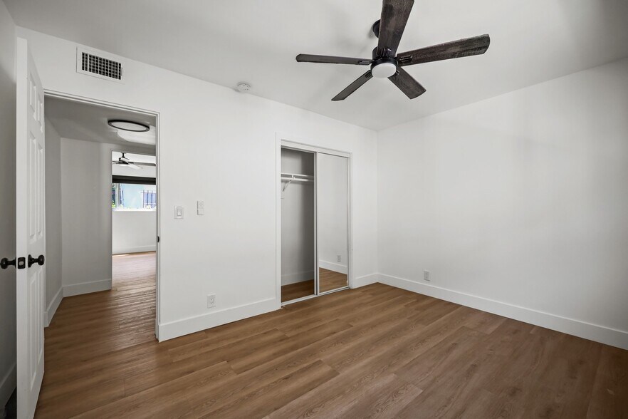 Building Photo - 2034 S Garth Ave