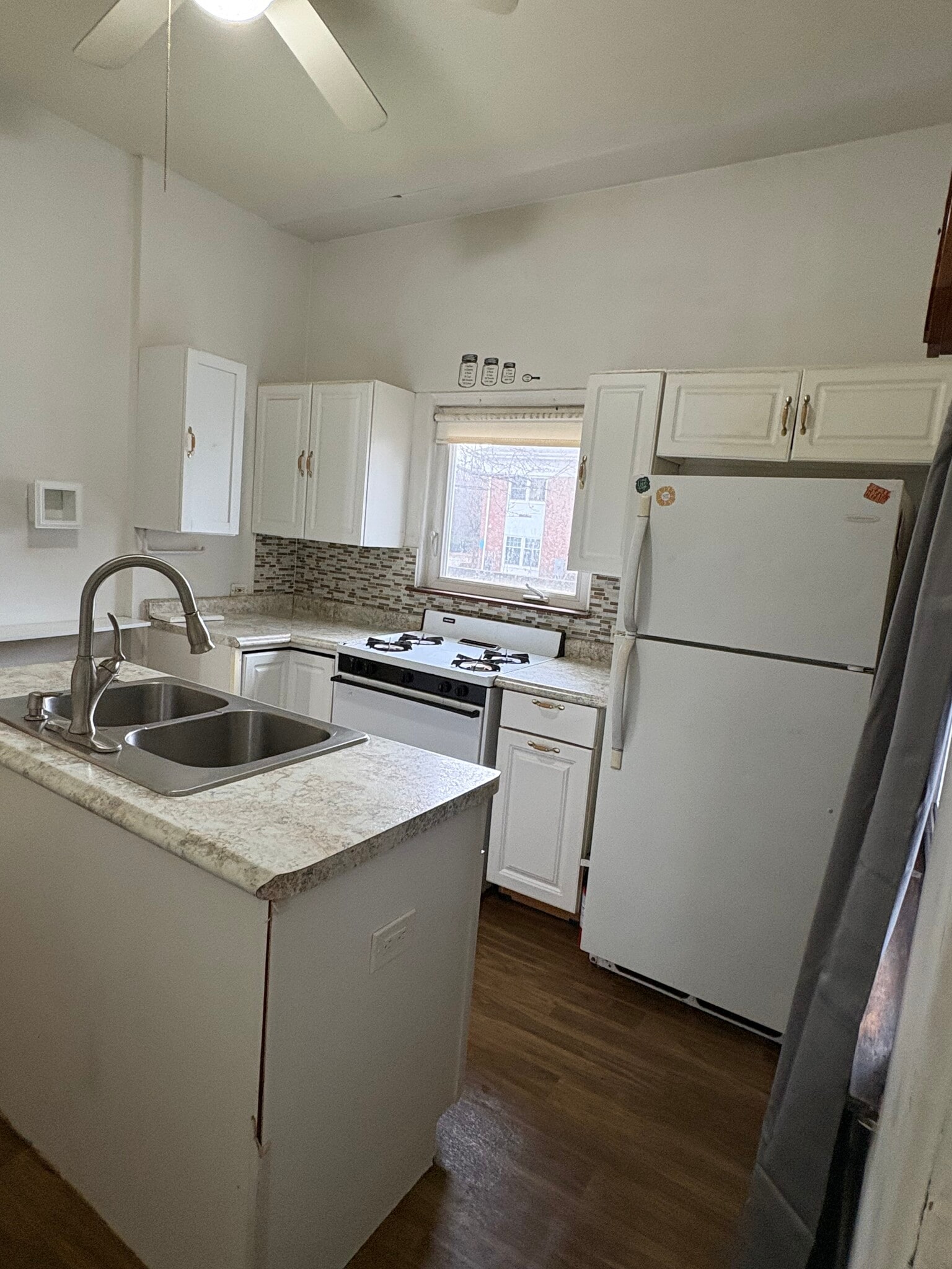 Building Photo - 1607 6th St