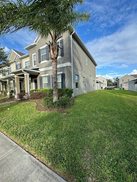 Building Photo - 8057 Sweet Orange Ave