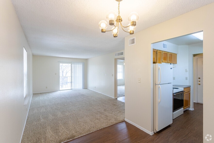 1BR 1BA - 650 SF - The Bartlett Apartment Homes