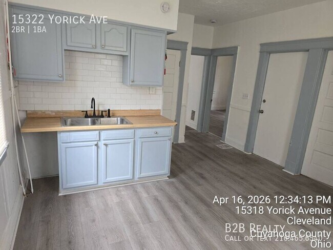 Building Photo - 15322 Yorick Ave