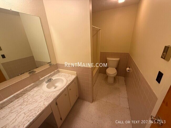 Building Photo - 18 Wenbelle Dr