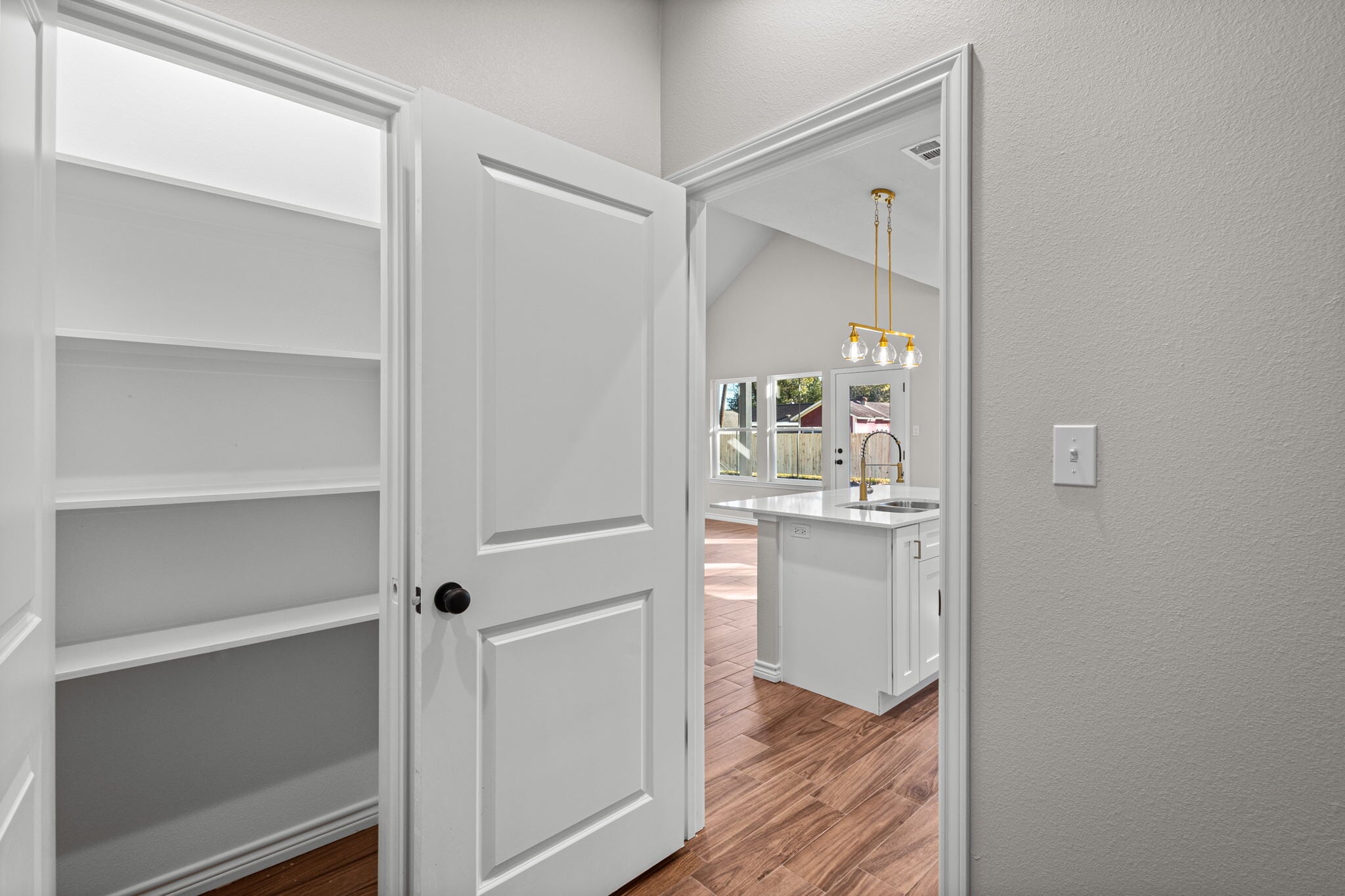 Building Photo - 195 Teal Dr