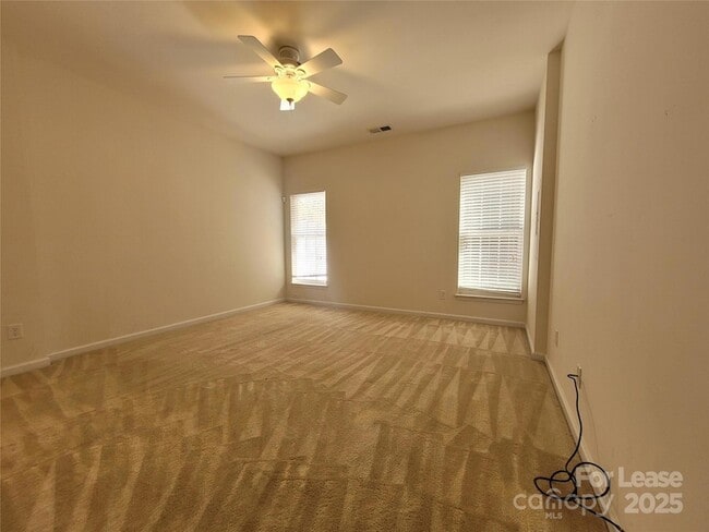 Building Photo - 120 N Arcadian Way