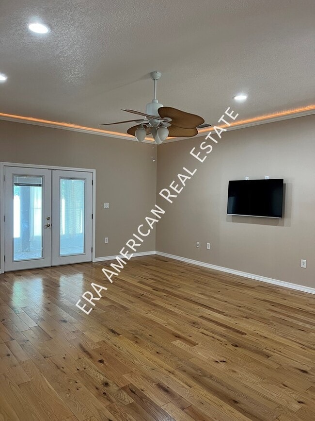 Building Photo - 305 Tarpon Rd
