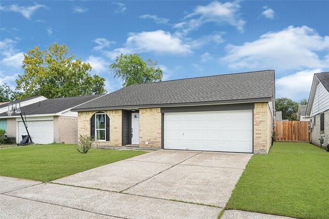 Building Photo - 15322 Bedford Glen Dr