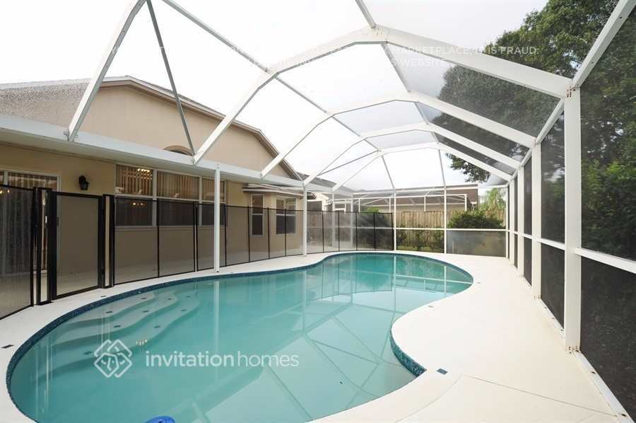 Building Photo - 6037 Weatherwood Cir