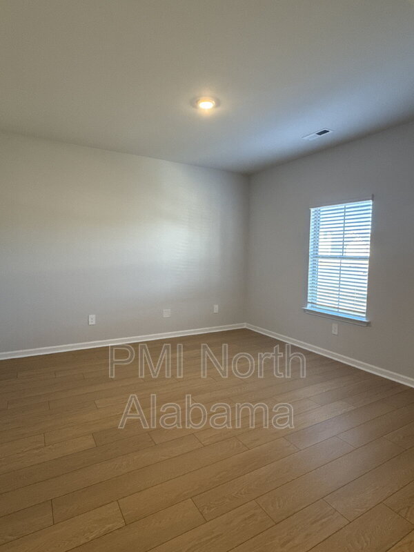 Building Photo - 15733 Ruthie Lynn Dr