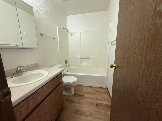 Building Photo - 2765 Cll De Mercado