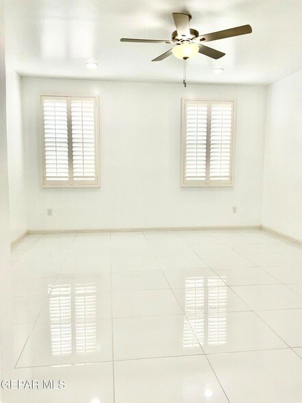 Building Photo - 8919 Eclipse St