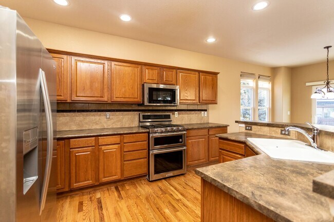Building Photo - 9922 Red Sage Dr