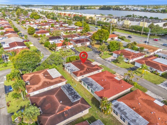 Building Photo - 1280 NW 49th St