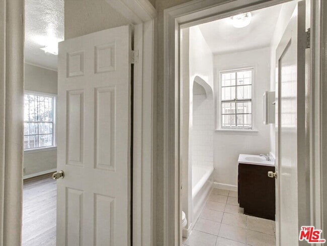 Building Photo - 4222 Hooper Ave.