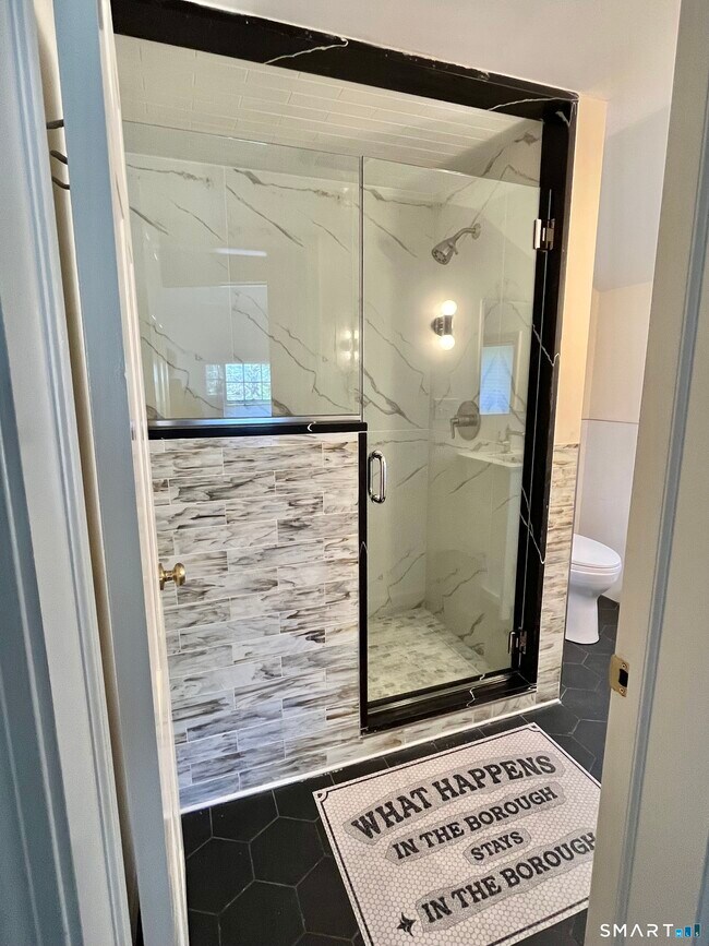 Building Photo - 39 Main St