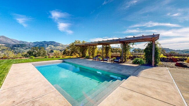 Building Photo - New Single Family Wine Country Home with B...