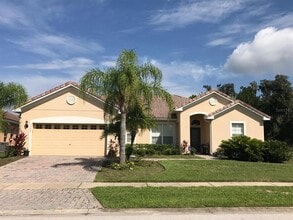 Building Photo - 3500 Forest Park Dr