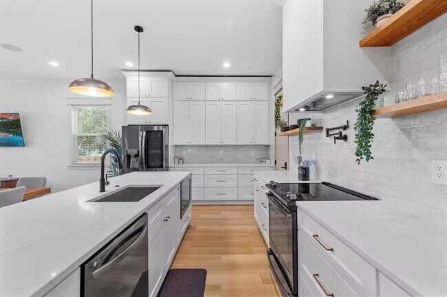 Building Photo - 2407 Harper St