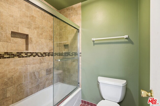 Building Photo - 7777 W 91st St