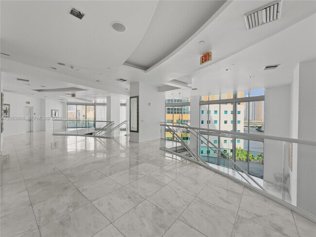Building Photo - 350 S Miami Ave