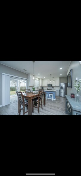 Building Photo - 103 Graduate Ln