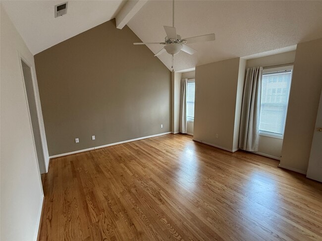 Building Photo - 3619 Mulberry St