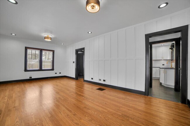 Building Photo - 4941 Montgomery Ave