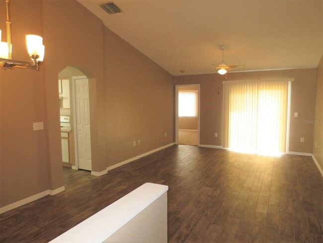 Building Photo - 3106 Pine Top Dr